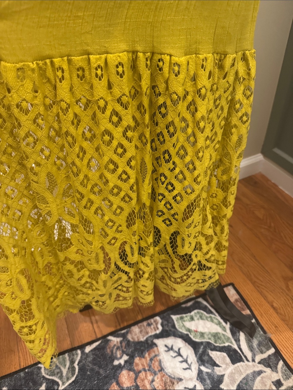 J Gee Women’s Mustard Yellow Lace-Trim Maxi Dress - Picture 7 of 10